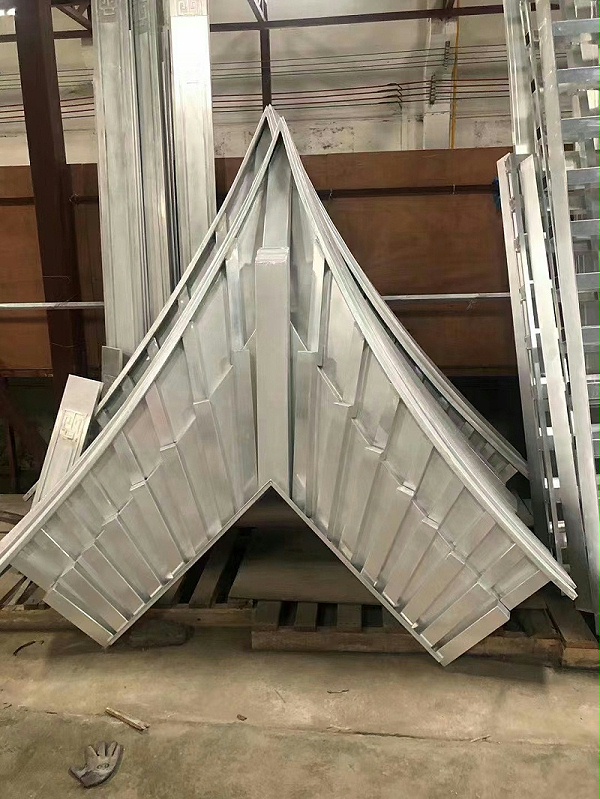 铝单板屋檐