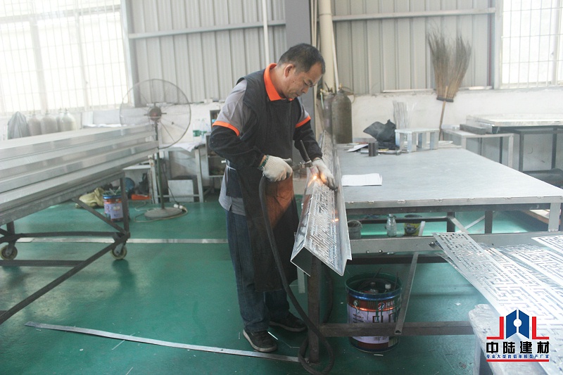 造型铝单板 9b82408aa95941919515e93eb418e2f6_2.jpg